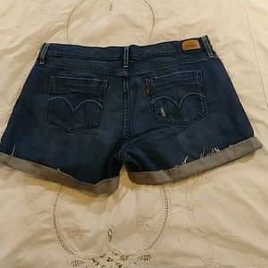 Sz 17 Junior's Levi's Distressed Denim Shorts